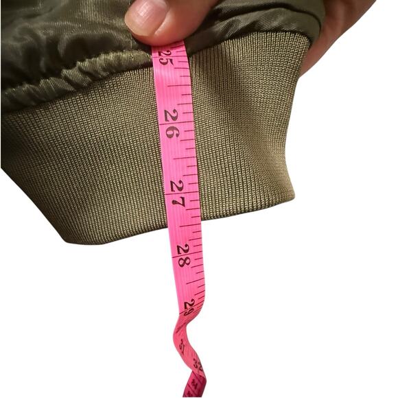 Forever 21 Men's Olive Green Bomber Jacket with Sherpa Collar - Size XL - NWT - Picture 9 of 13